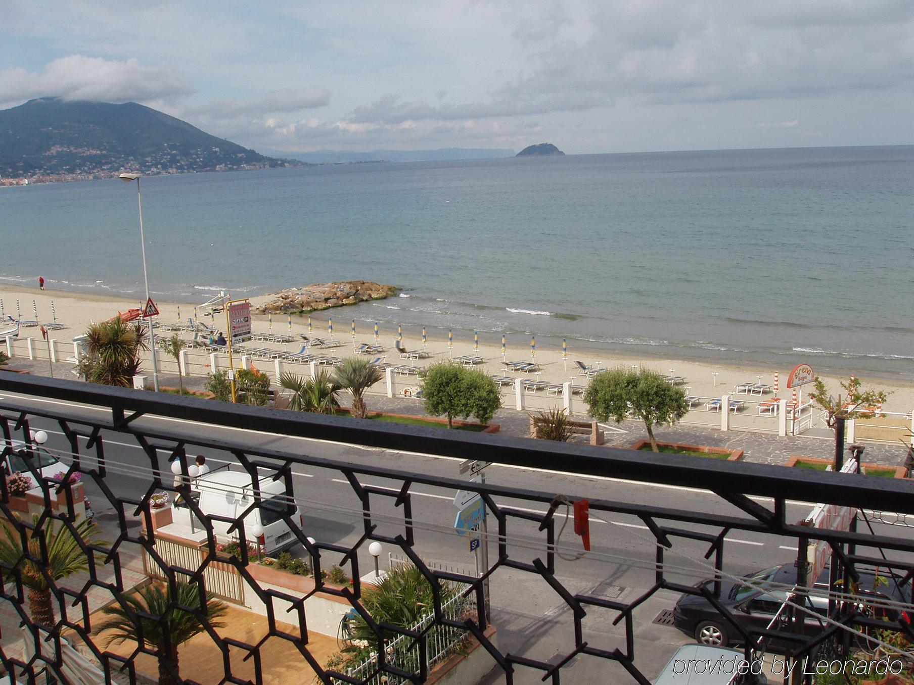 Hotel Aquilia 라이구에글리아 외부 사진